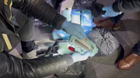 OSMANİYE’DE YOLCU OTOBÜSÜNDE 277 KAÇAK CEP TELEFONU ELE GEÇİRİLDİ