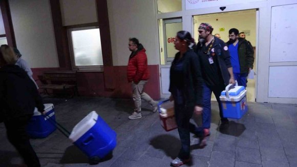 BEYİN ÖLÜMÜ GERÇEKLEŞEN HASTANIN KARACİĞER VE İKİ BÖBREĞİ BAĞIŞLANDI