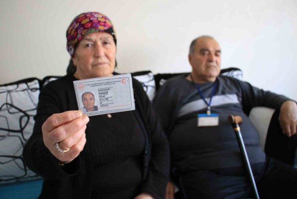 OTOBÜSTE DARBEDİLEN YAŞLI ÇİFT DAVASINDA, SANIĞIN 2 YIL HAPİS CEZASI YAŞI KÜÇÜK OLDUĞU İÇİN DÜŞÜRÜLDÜ