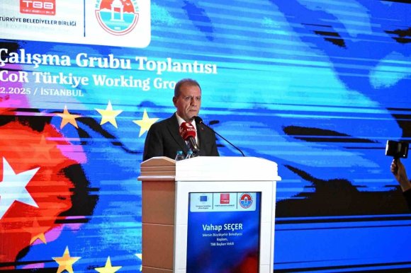 SEÇER: "DEMOKRASİ BİR MİRAS DEĞİL, EMEK İSTEYEN CANLI BİR SÜREÇTİR"