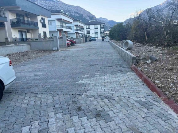 KEMER KUZDERE’DE İKİ SOKAK ARASINDAKİ ALTYAPI ÇALIŞMALARI TAMAMLANDI
