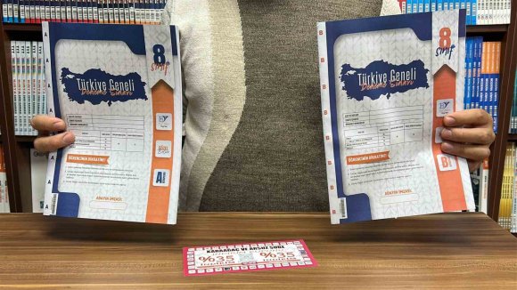 HATAY’DA DEPREMZEDE ÖĞRENCİLERE 8 BİN ÜCRETSİZ DENEME KİTAPÇIĞI DAĞITILDI