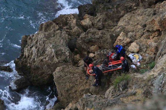 FALEZLERDE BALIK KEYFİ HASTANEDE SON BULDU