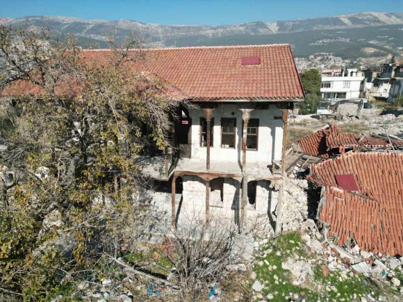 KAHRAMANMARAŞ’TA TARİHİ EVLERİN AKIBETİ MERAK KONUSU