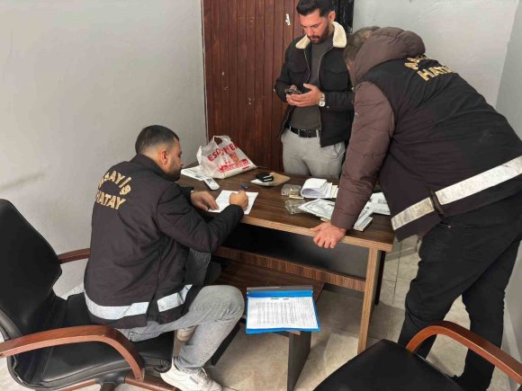 İSKENDERUN’DA ARAÇ KİRALAMA FİRMALARINA DENETİM YAPILDI