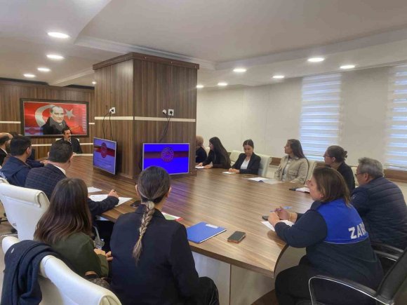 BOZYAZI’DA ’KADINA YÖNELİK ŞİDDET VE BAĞIMLILIKLA MÜCADELE’ TOPLANTISI