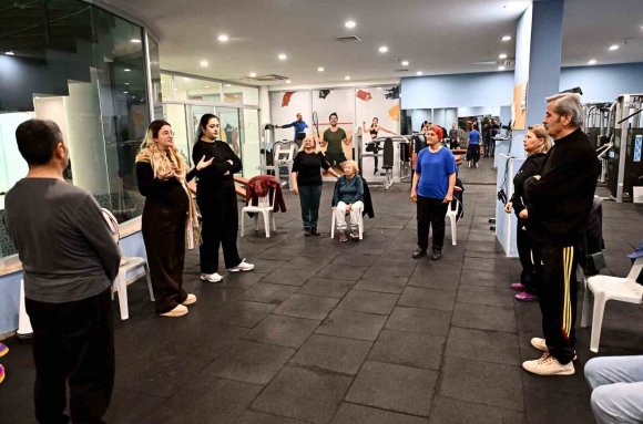 MURATPAŞA’DAN PARKİNSON HASTALARINA DESTEK