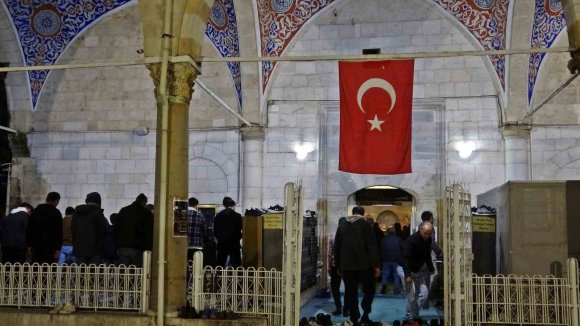 REGAİP KANDİLİ’NDE ANTALYA’DA CAMİLER DOLDU TAŞTI