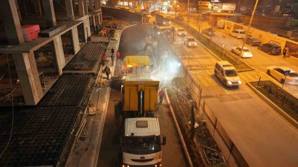 BÜYÜKŞEHİR, AZERBAYCAN MAHALLESİ’NDE YOL KONFORUNU ARTIRIYOR