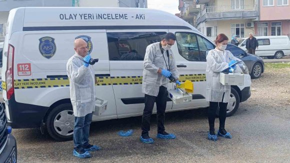 KANSER HASTASI YAŞLI ADAM EVİNDE ÖLÜ BULUNDU