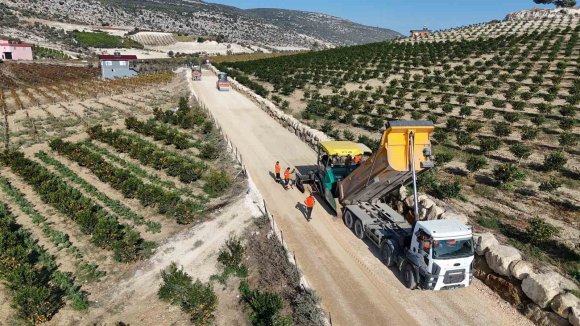 MERSİN’DE ESENLİ-HEBİLLİ BAĞLANTI YOLU YENİLENEREK HİZMETE AÇILDI
