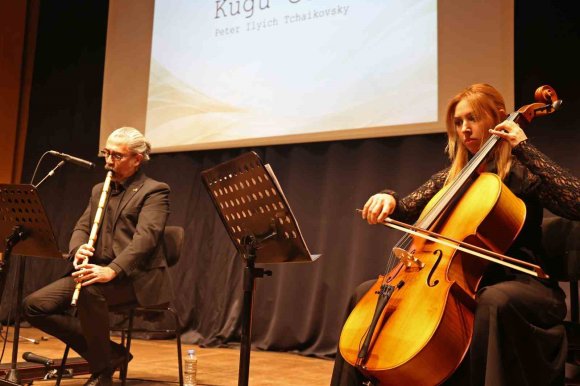 ’ZEFİR ZAMANI’ KONSERİ MÜZİKSEVERLERLE BULUŞTU