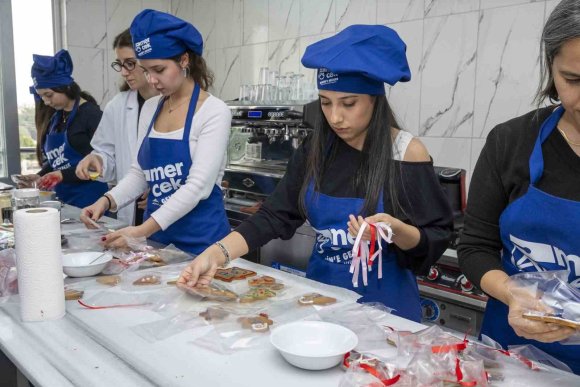 MERCEK’TE YENİ YIL COŞKUSU RENKLİ ATÖLYELERLE YAŞANDI