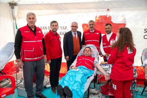 ADANA KAN BAĞIŞINDA HER ZAMAN İLK ÜÇTE