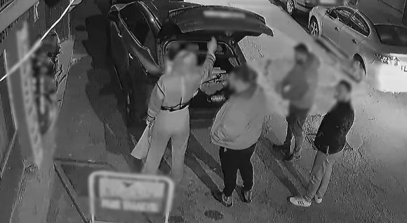 ELLERİNDE BEYZBOL SOPASI YÜZLERİNDE KAR MASKESİYLE GECE YARISI VATANDAŞA KABUSU YAŞATTILAR