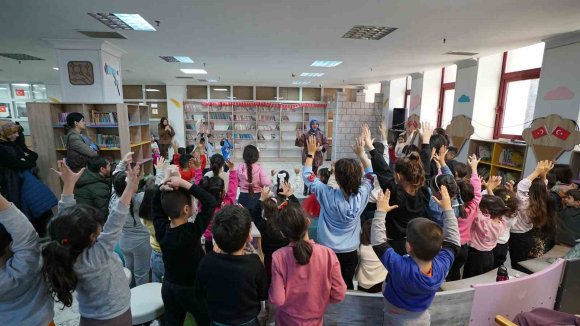 EDEBİYAT ŞEHRİNDE ÇOCUKLARLA MASAL BULUŞMASI