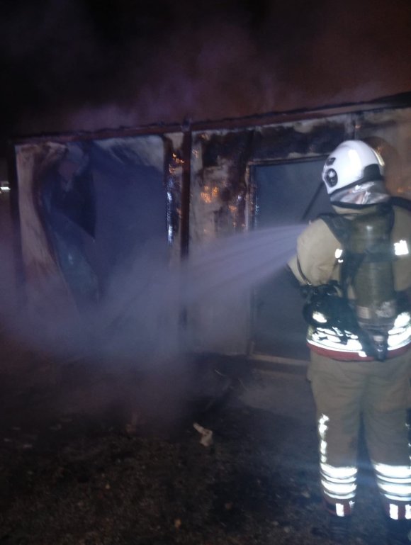 ANTAKYA’DA KONTEYNER YANGINI