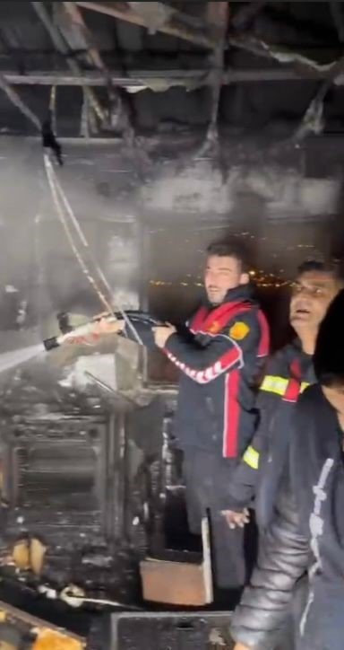 OSMANİYE’DE MÜSTAKİL EVDE ÇIKAN YANGIN SÖNDÜRÜLDÜ