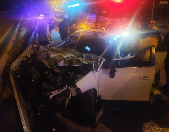 ADANA’DA OTOYOLDA TRAFİK KAZASI : 1 ÖLÜ