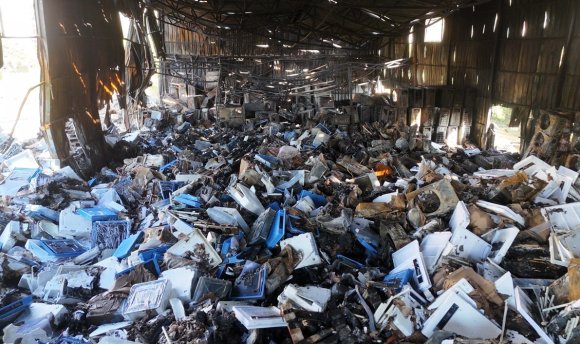 ALANYA’DA KLİMA DEPOSUNDAKİ YANGININ BOYUTU GÜN AYDINLANINCA ORTAYA ÇIKTI