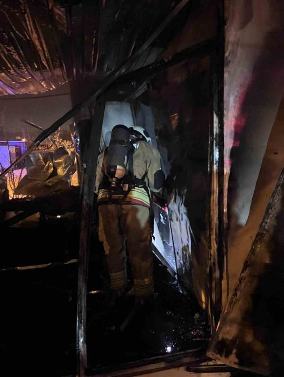 ANTAKYA’DA KONTEYNER YANGINI