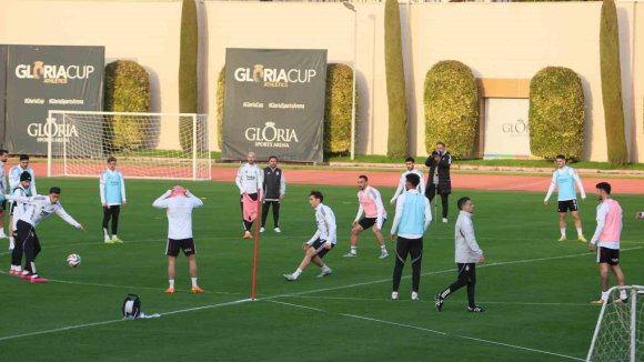 BEŞİKTAŞ, DEVRE ARASI ÇALIŞMALARINI ANTALYA’DA SÜRDÜRÜYOR