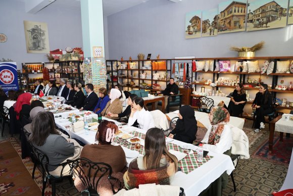 ATÜ BİLİM KAFE’DE KADIN KOOPERATİFLERİ KONUŞULDU