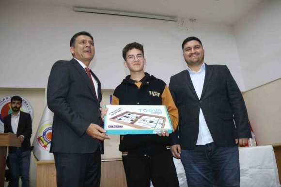 BAŞKAN ATLI: "KALBİNDEKİNİ AKLINA GETİRİP, AKLINDAKİNİ DİLİNLE İKNA EDEBİLMEK CESARET İŞİDİR"