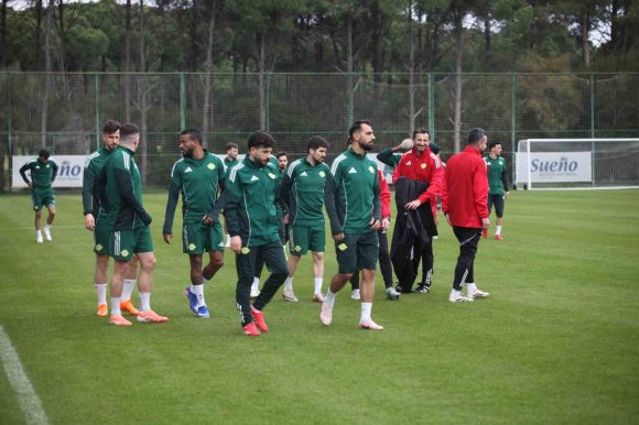ESENLER EROKSPOR, ANTALYA’DAKİ DEVRE ARASI ÇALIŞMALARINI TAMAMLADI