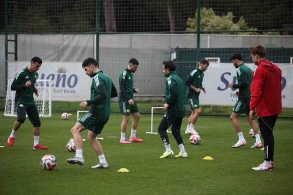 ESENLER EROKSPOR, ANTALYA’DAKİ DEVRE ARASI ÇALIŞMALARINI TAMAMLADI