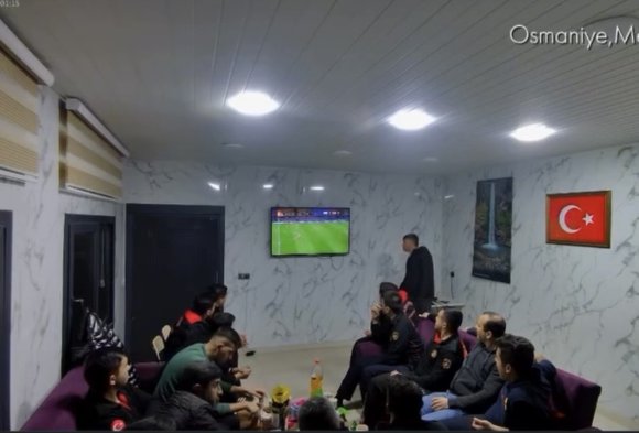 GOL DEĞİL, SİRENLE HAVAYA FIRLADILAR