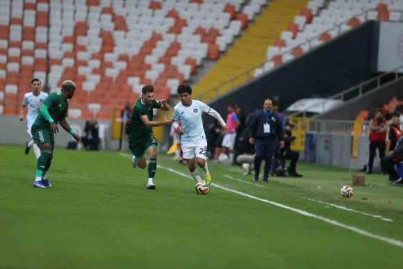 TRENDYOL 1.LİG: ADANA DEMİRSPOR: 0 - ESENLER EROKSPOR: 5