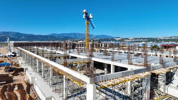 KINIK TOPTANCI HAL KOMPLEKSİ BÖLGENİN TARIMSAL TİCARETİNİ GÜÇLENDİRECEK