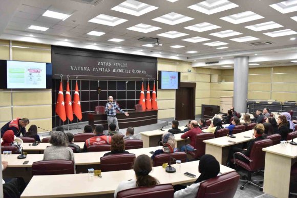 KEPEZ BELEDİYESİ’NDEN YAŞLI DOSTU KENTE GÜÇLÜ ADIM