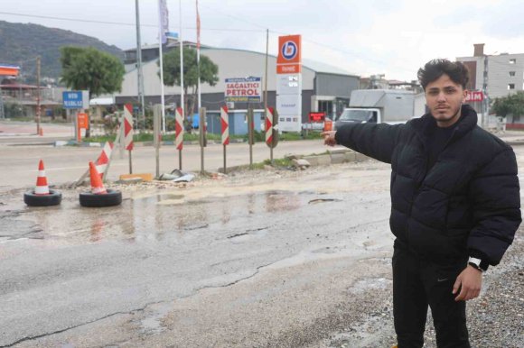 ÇUKURA DÜŞEN ARAÇLARI DURDURMAYA ÇALIŞTI, BAŞARISIZ OLDU