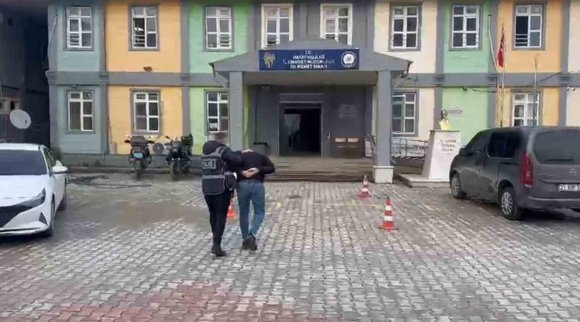 DEFNE’DE HIRSIZLIK SUÇUNDAN YAKALANAN 2 ŞAHIS TUTUKLANDI