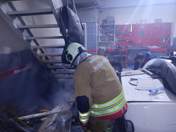 KIRIKHAN’DA TAMİRCİDE YANGIN