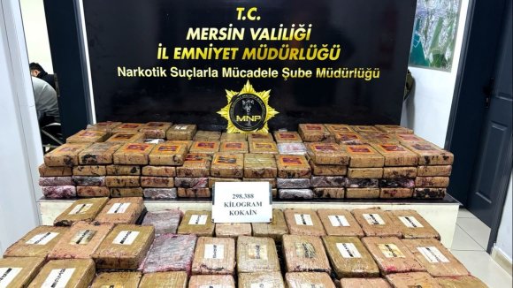 MERSİN LİMANI’NDAKİ 298 KİLO KOKAİNLE İLGİLİ 2 ŞÜPHELİ GÖZALTINA ALINDI