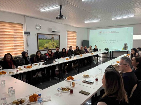 HATAY’DA KADIN KOOPERATİFLERİ GIDADA SIFIR ATIK KONUSUNDA BİLGİLENDİRİLDİ