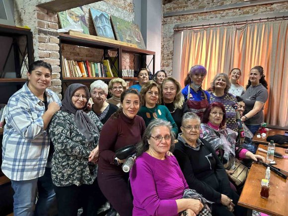 MURATPAŞA’NIN YAŞLI EVLERİ’NDE KİŞİSEL BAKIM UYGULAMASI