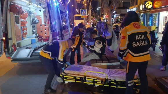 ANTALYA’DA DEVRİLEN MOTOSİKLETİN SÜRÜCÜSÜ YARALANDI