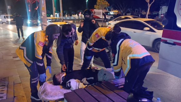 ANTALYA’DA DEVRİLEN MOTOSİKLETİN SÜRÜCÜSÜ YARALANDI