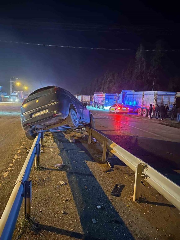 PAYAS’TA REFÜJE ÇIKAN OTOMOBİLİN SÜRÜCÜSÜ YARALANDI
