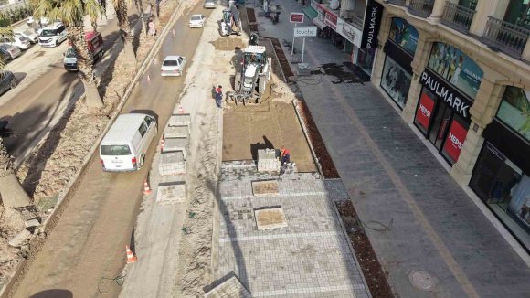 TRABZON BULVARI YENİ ÇEVRESİNE KAVUŞUYOR