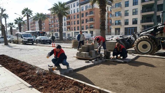 TRABZON BULVARI YENİ ÇEVRESİNE KAVUŞUYOR