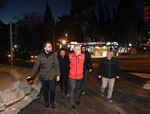 KAHRAMANMARAŞ’TA BÜYÜKŞEHİRDEN ASFALT ATAĞI