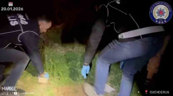 TAŞIN ALTINDA ZULALANAN SATIŞA HAZIR UYUŞTURUCU POLİSİN DİKKATİYLE BULUNDU