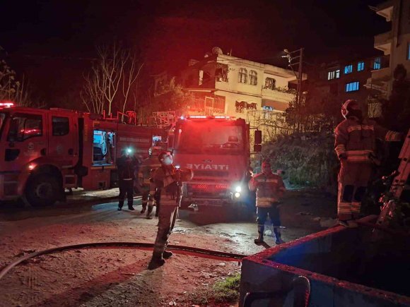 ALEVLERE TESLİM OLAN APARTMAN DAİRESİ KULLANILMAZ HALE GELDİ