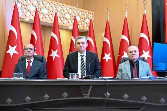 VALİ ŞAHİN: "COP31, ANTALYA’YA ÇOK ÖNEMLİ KATKILAR SAĞLAYACAK"