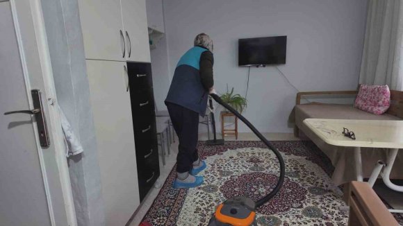 AKDENİZ BELEDİYESİNDEN KİMSESİZ, ENGELLİ VE YAŞLILARA ŞEFKAT ELİ